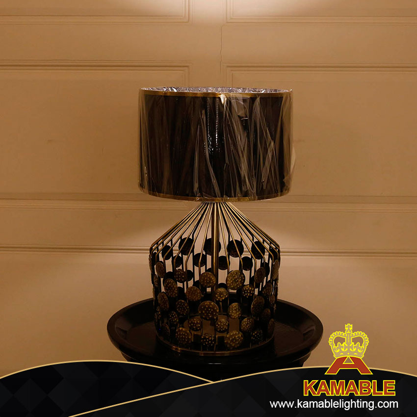 Special Round Dots Bronze Black Iron Fabric Showroom Table Lamp(KA525-T)