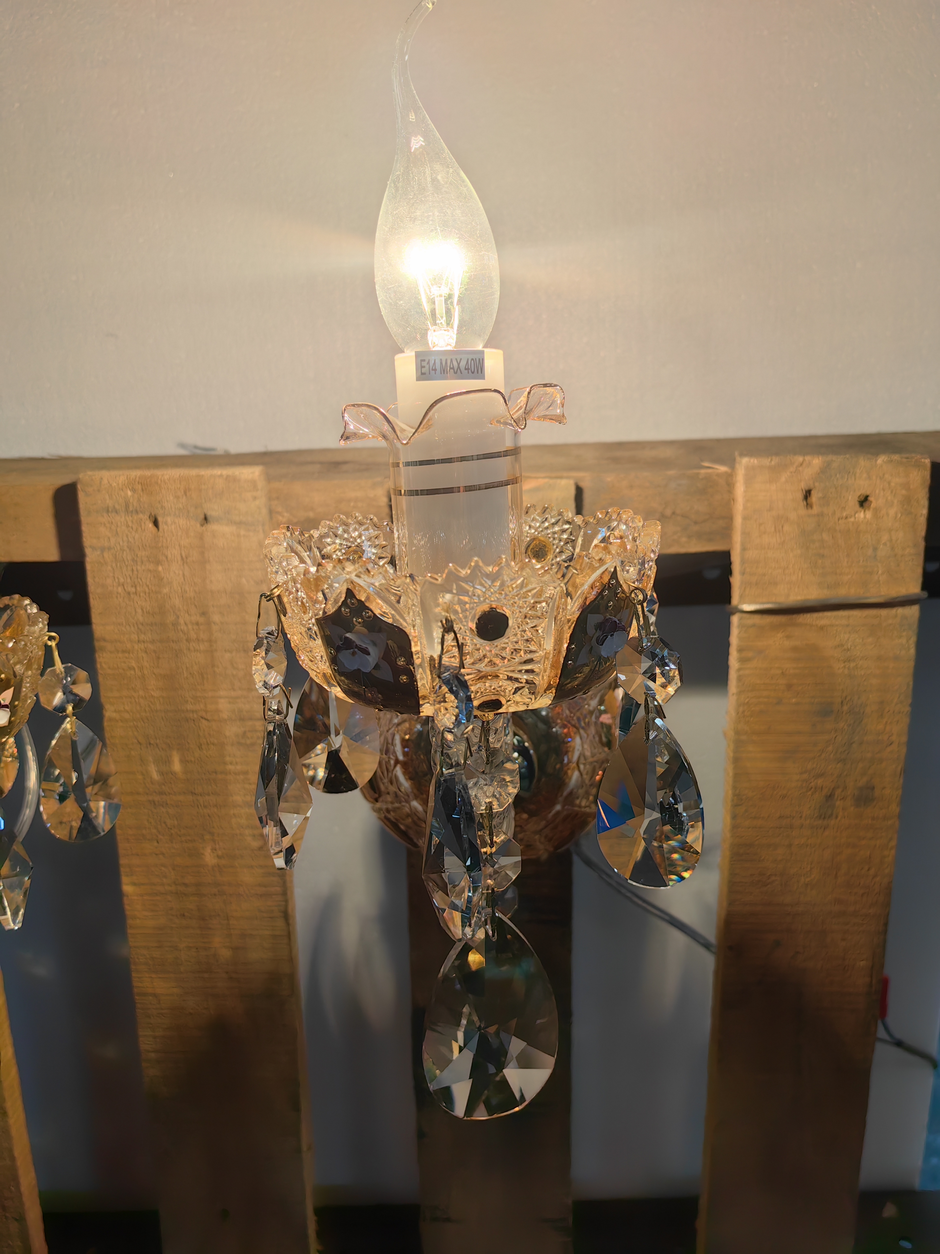Fancy Elegant Design Crystal Glass Metal Hotel Villa Wall Light (MD9859-1)