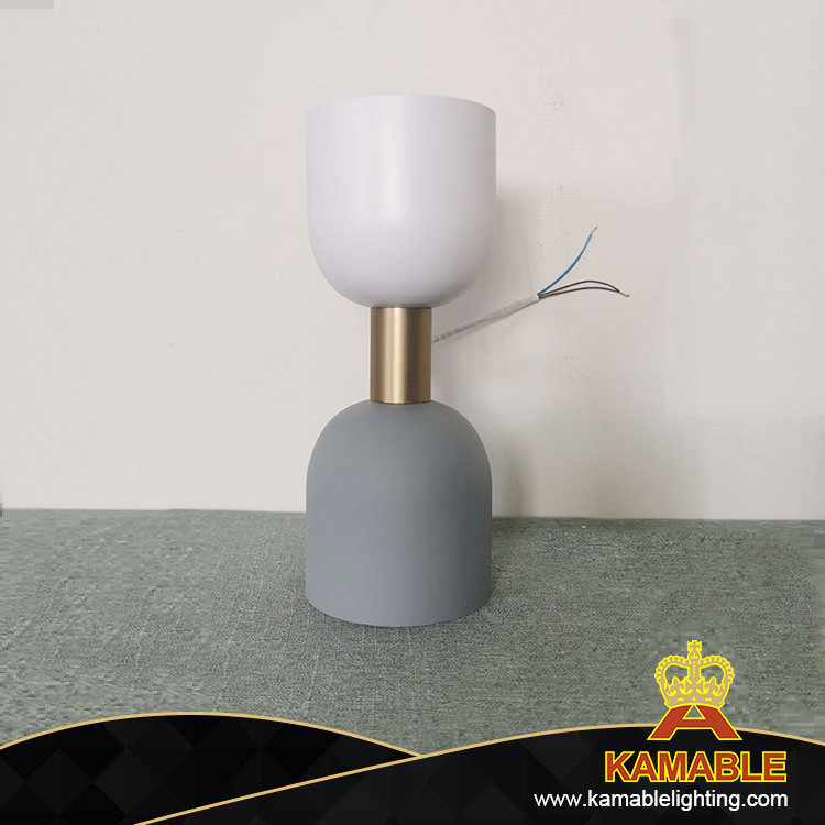 Decorative Cup Shape Iron White Grey Wall Lamp in Cafe (KIA-02W)