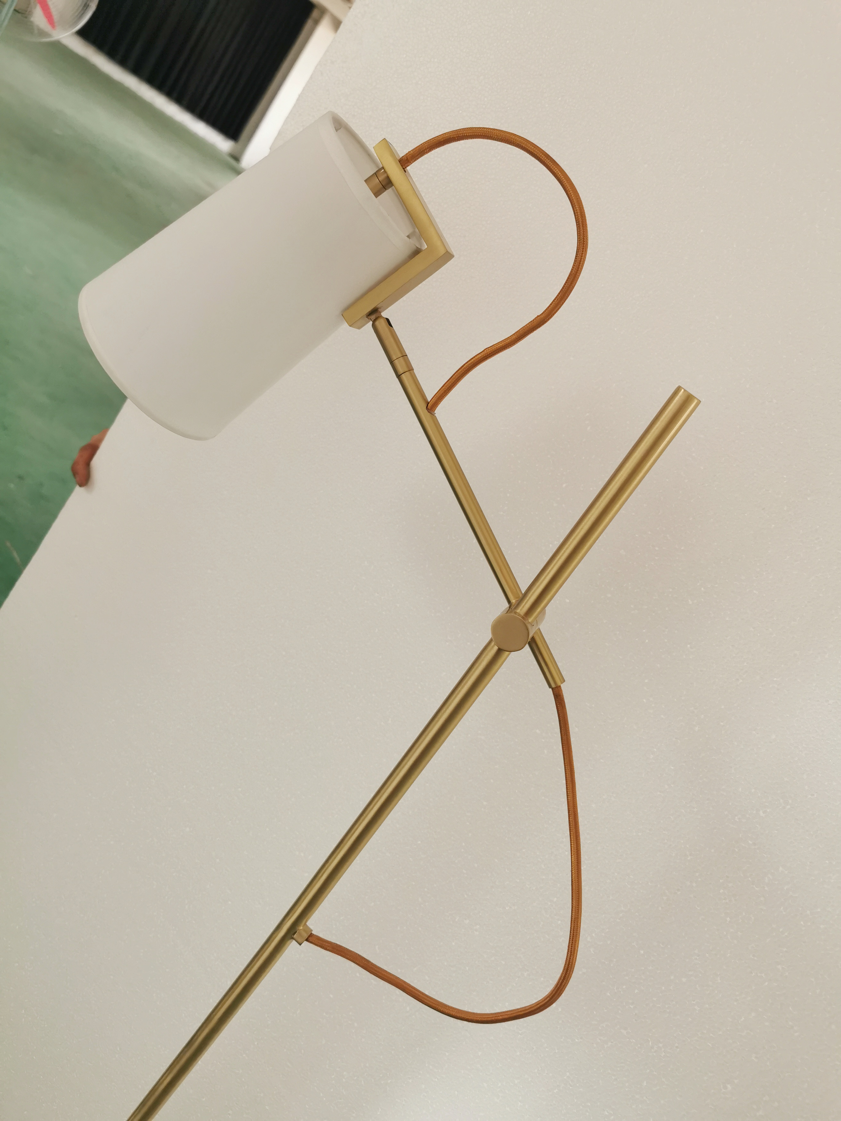 Beautiful Custom Adjustable Gold White Floor Lamp in Home（KIA-31F）